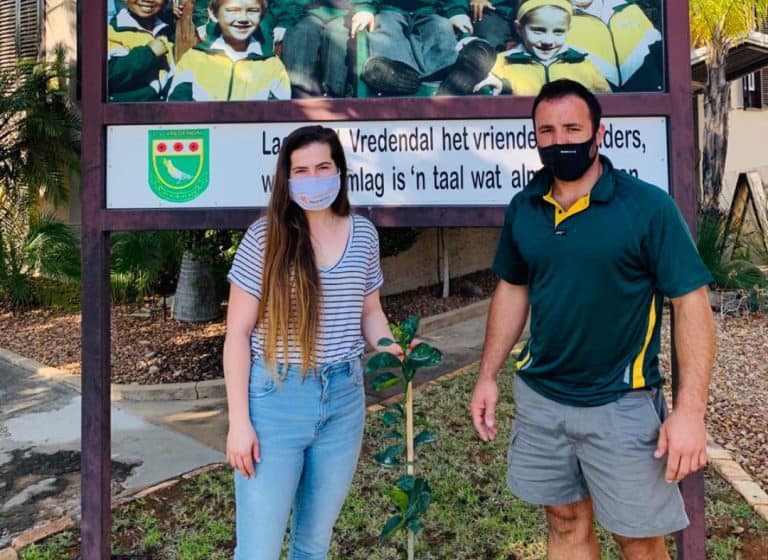 AfriForum vier boomplantmaand in Vredendal saam met skole