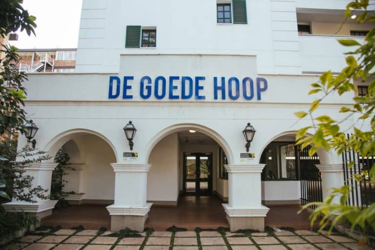 AfriForum staan De Goede Hoop-koshuis tydens watertekort by