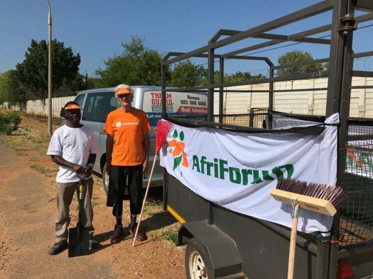 AfriForum se Rustenburg-tak begin met skoonmaakprojek