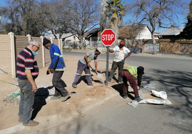 AfriForum se Vryburg-tak rig stoptekens op