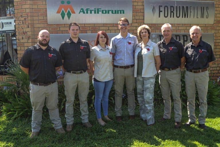 AfriForum gedenk gevalle soldate met rooi papawers