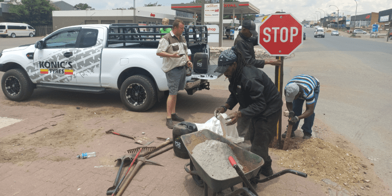 Stopteken by gevaarlike kruising in Bethal vervang