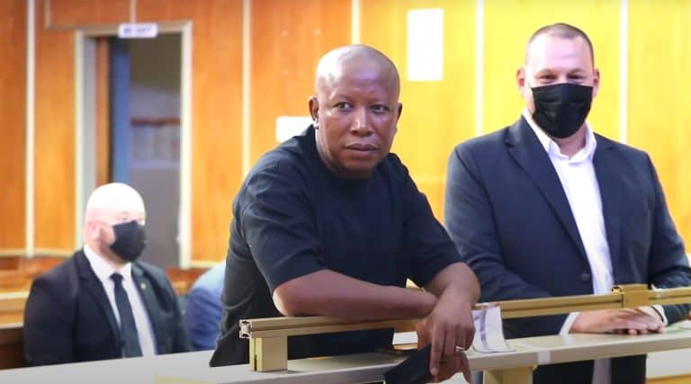 Malema en regspan misbruik weer die regstelsel met vertragingstaktieke