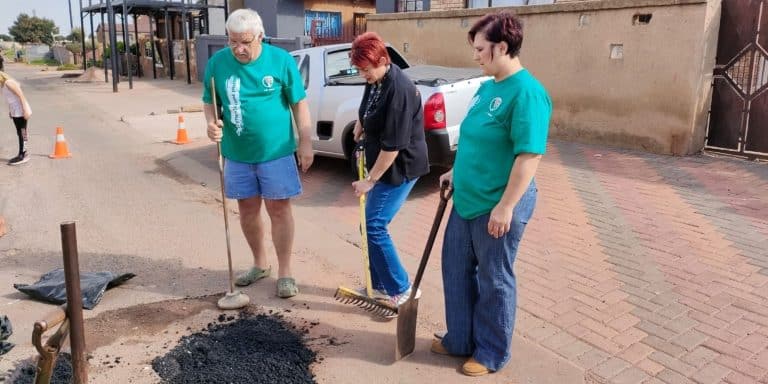 Krugersdorp-tak vul 72 slaggate op een dag