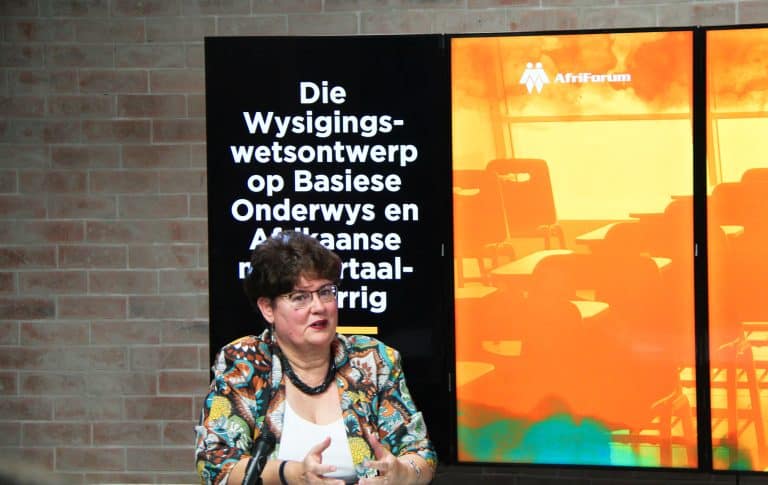 Dis nou of nooit! Red Afrikaanse skole en lewer kommentaar op die Wysigingswetsontwerp op Basiese Onderwys