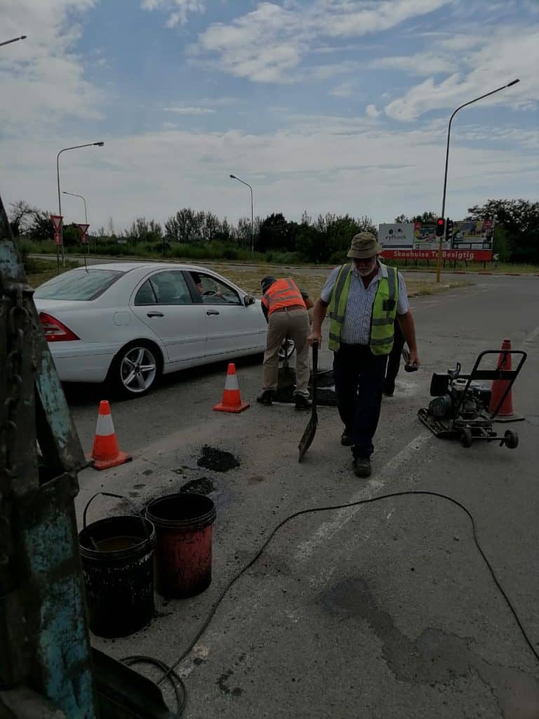 Potchefstroom-tak vul slaggate as deel van #OnsDorp-projek