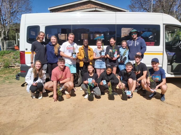 Cradock branch donates trees to Hangklip environmental club