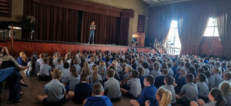 AfriForum se teenboelieveldtogspan besoek Laerskool Wonderboom as deel van Nasionale-boelievoorkomingsmaand