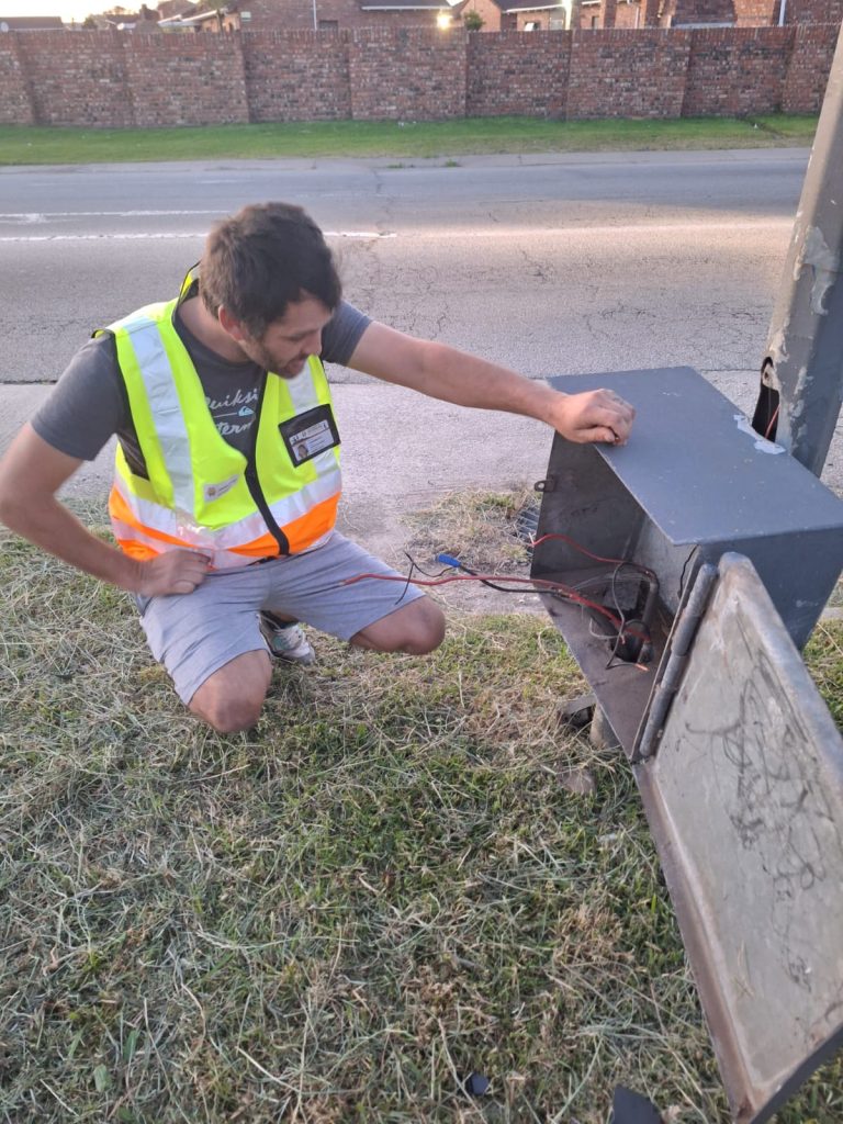 AfriForum’s Walker Drive neighbourhood watch catches cable thief