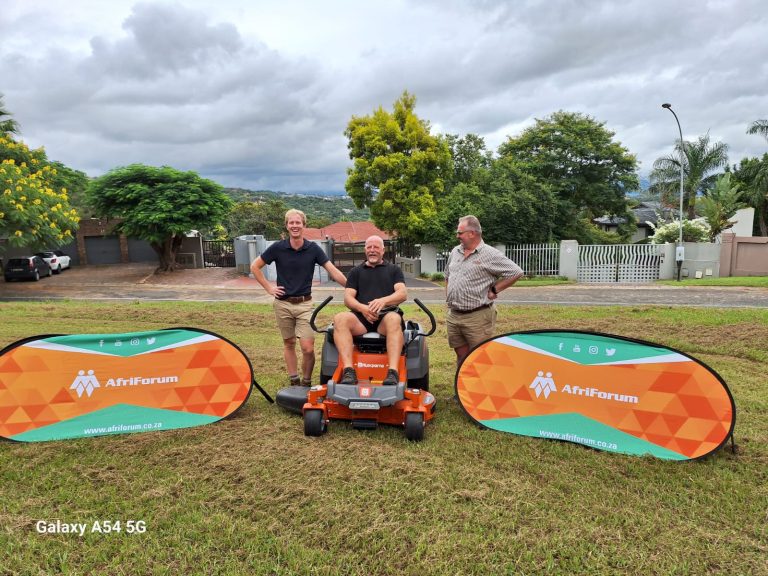 Nelspruit-tak reg om te woeker met nuwe grassnyer