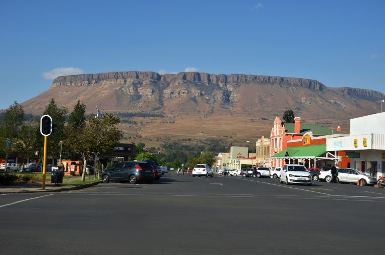 AfriForum vergader met Maluti-A-Phofung-munisipaliteit, beraam planne om Harrismith reg te ruk