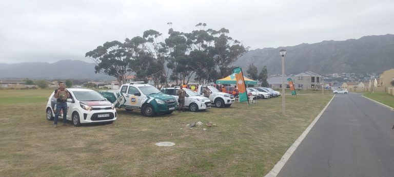 AfriForum se Strand-buurtwag help waar nodig