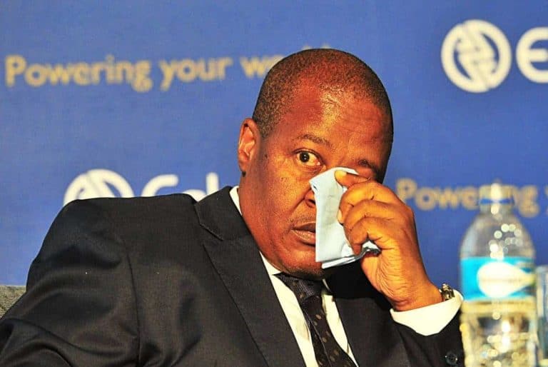 Balju moet ‘belastingplunderaar’ Brian Molefe se bates opskryf