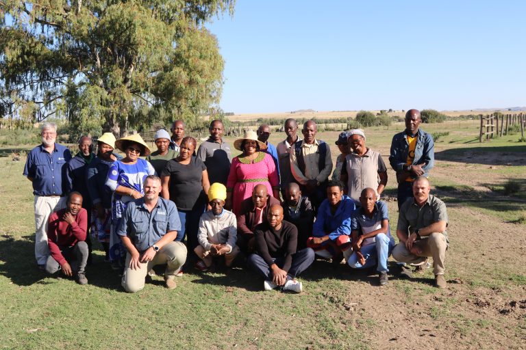 Gesamentlike landbou-inkubasieprojek skop af