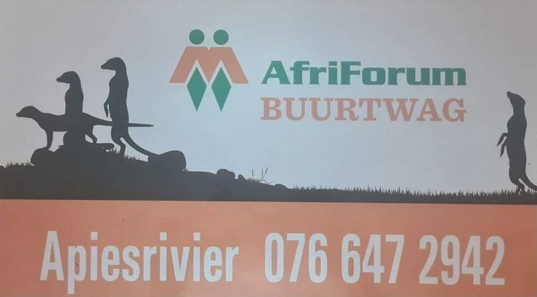 Apiesrivier-buurtwag kry nuwe selfoon en voertuigmagnete