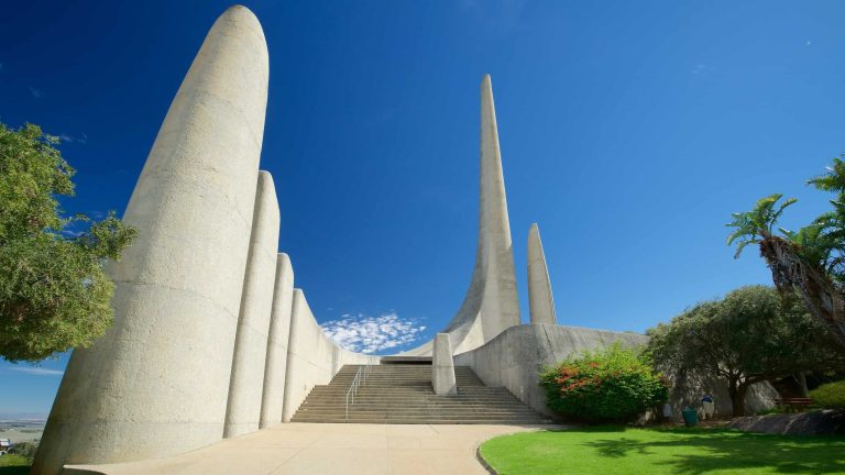 AfriForum versoek dringende afspraak met minister oor Afrikaanse Taalmonument