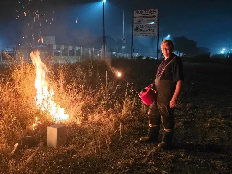 Wes-Moot-tak hou gemeenskap veilig tydens protesaksies