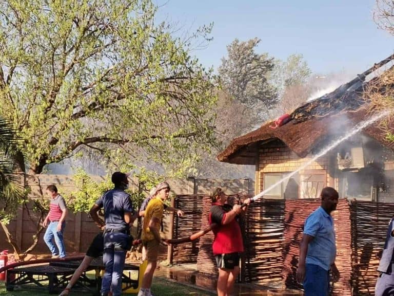 AfriForum se Kuruman-buurtwag tree blitsig op om brand te blus