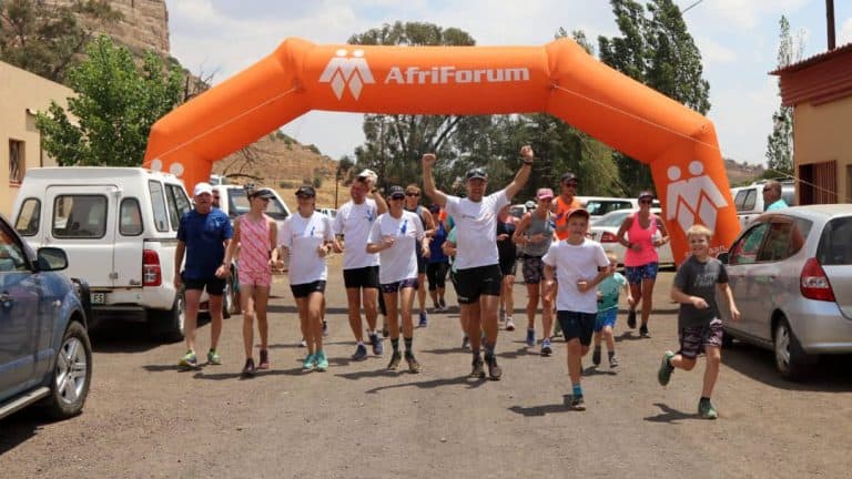 #HardloopvirHoop: Bennie Roux sluit sy wedloop af