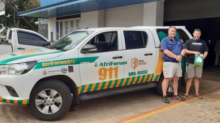 AfriForum se Hoëveld-takke in Mpumalanga ontvang handreiniger en gesigmaskers