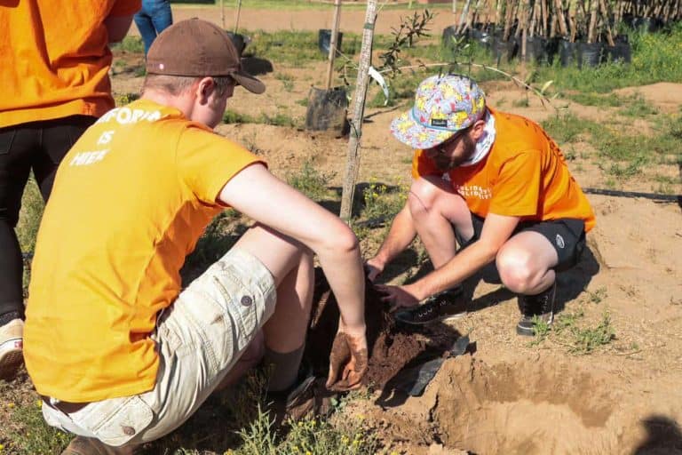 AfriForum-takke gaan honderde bome tydens Septembermaand plant