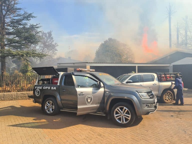 AfriForum se privaat brandweer het kookwater 100 dae