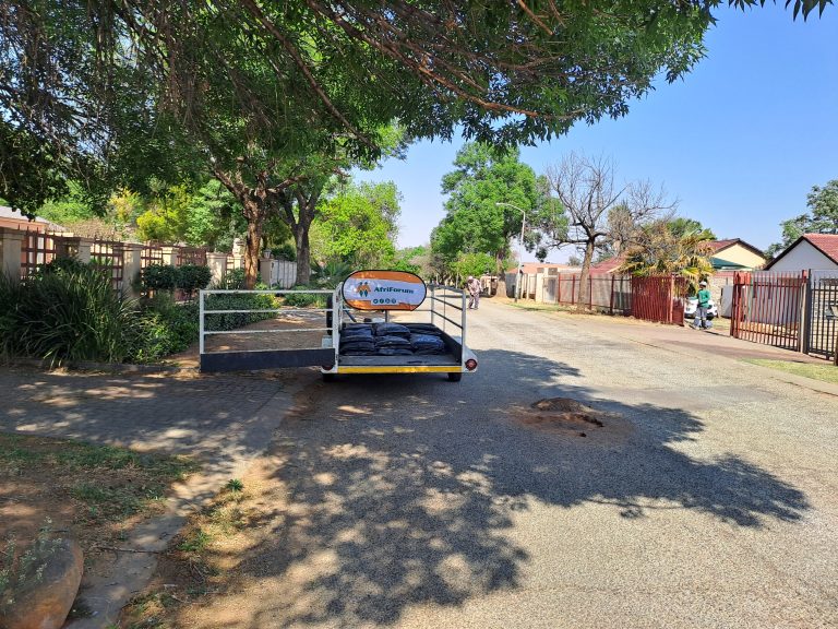 AfriForum-tak in Sasolburg herstel slaggate in Mosegastraat