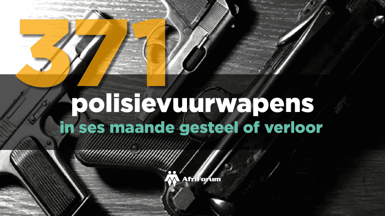 Politieke inmenging en wanbestuur het die polisiediens lam gelê.